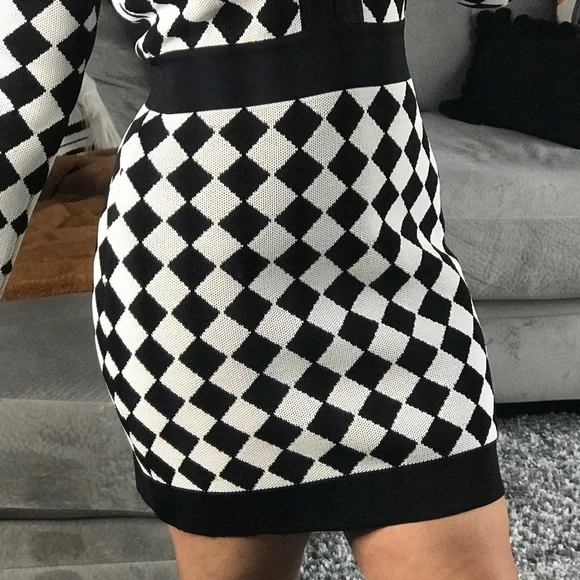 BALMAIN Two-Tone Intarsia-Knit Mini Dress - Picture 7 of 16